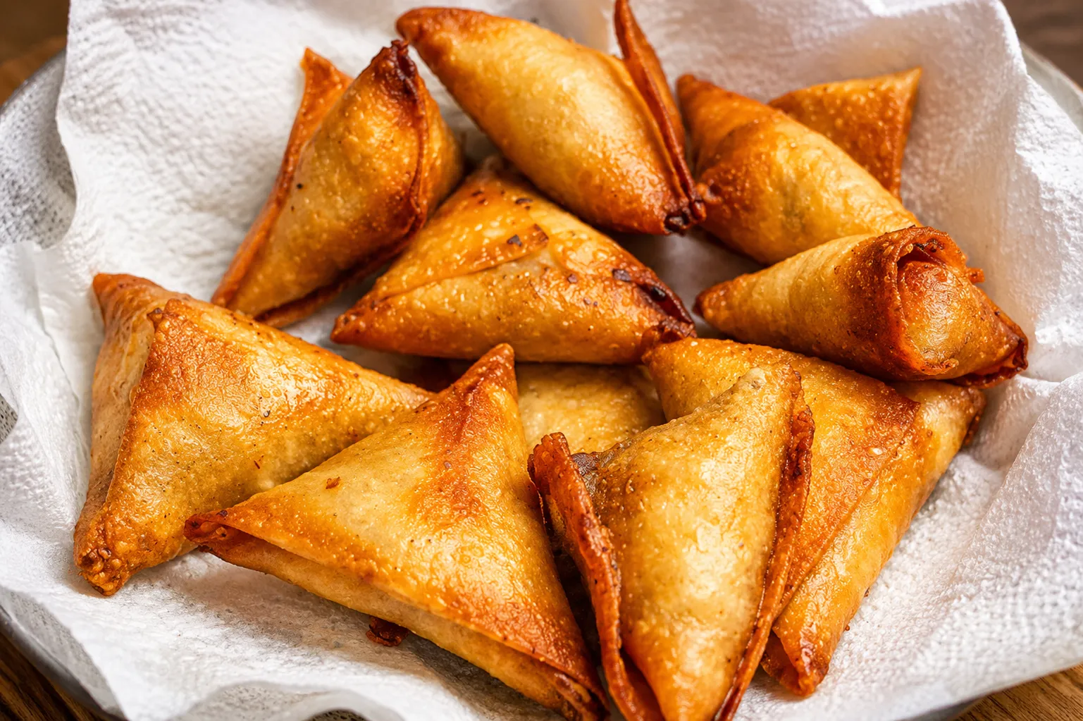 Golden fried meat samosas
